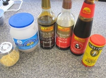 step2: 第二, 係珀斯, 一如其他所有港式野, 係唔會周街都係咖喱魚蛋既, 一係就長途跋涉, 一係就唔好食, 一係就長途跋涉得來唔好食既。所以你要食出呢個 “家鄉既街邊味” (好強哲學感) 呢, 通常 “最簡單直接” 既方法就係自己死去整囉。