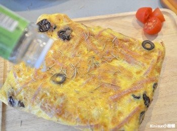 step12: 灑些調味料、黑胡椒即可上桌