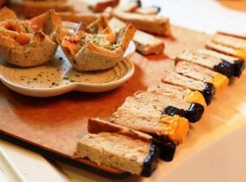 step6: 用剩的麵包邊邊還可以做脆口小吃！