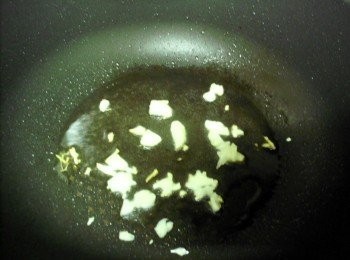 step2: 接著炒香<span class="group_3">食材B</span>