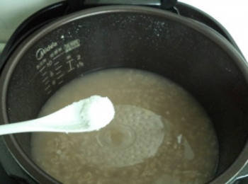 step4: 再選擇預約功能，因為我是晚上煮的，所以預約在第二天早上7：30分，相隔8小時，選定8小時。