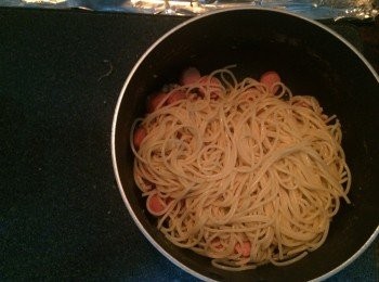step9: 豬肉碎變色後加入意粉