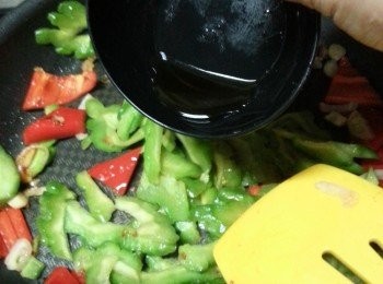 step10: 落紹興酒炒勻