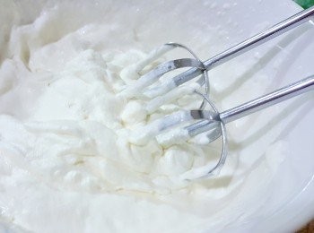 step2: 再將鮮奶油打