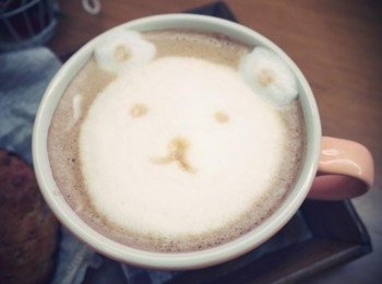 step12: 配上一杯可愛的熊臉咖啡~~也是利用光泉鮮乳打出來的奶泡呢!!!喝起來順口又濃醇^^