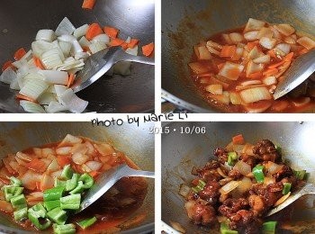 step4: 起鍋，倒入一點沙拉油 先將洋蔥和紅蘿蔔下鍋去翻炒數下後 加入少許的素蠔油(或醬油膏) 還有適量的蕃茄醬和糖在鍋中 並且倒進半杯水將洋蔥炒至八成熟 然後倒入青椒再拌炒均勻後 最後把炸好的排骨肉加進去 以中火煮至湯汁漸漸收乾即可
