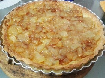 step4: 將<span class="group_2">蘋果蓉</span>平均鋪在撻皮內