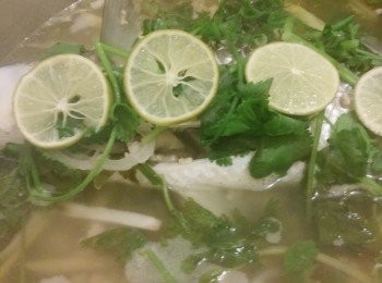 step5: 今天再整加入草菇片,冬蔭公粉改用上湯750ml