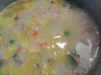 step3: 所有<span class="group_1">食材</span>都煮好了才大火放蛋,起鍋再放起司即可