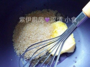 step1: - 牛油放置室温 (butter in room temperature)
- 牛油, 糖拌勻 (mix well butter and sugar)