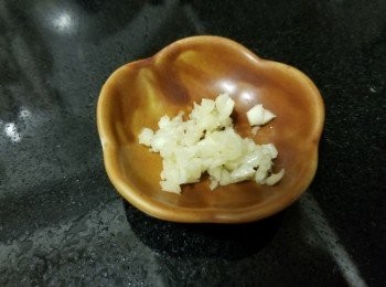 step10: 蒜頭(切碎)