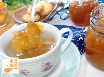 step6: 待至微涼，即可放入已消毒的玻璃樽，因自家製沒有防腐劑，要放雪櫃，能保存3個月

**建議食法：
👉 加熱水拌勻，成熱飲
👉 加入梳打水和冰塊，成凍飲
👉 加入乳酪……等等 😘