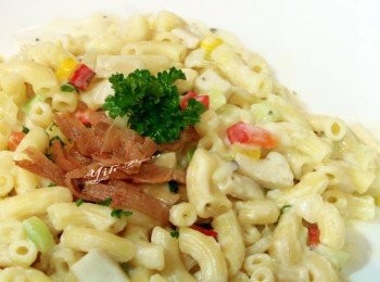 step4: 起鍋盛盤: 1.上灑巴西利末和素火腿絲