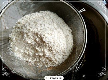step3: 把所有粉類混合過篩攪拌均勻