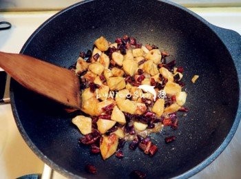 step5: 加入調好的<span class="group_2">醬汁</span>