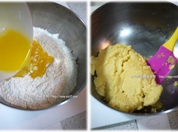 step6: 【<span class="group_3">油酥</span>】
1 把奶油放入微波爐加熱30秒讓它融成液體
2 把奶油倒入低粉中，拌勻即可