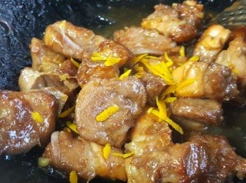 step5: 最後加入橙皮碎拌勻，即可。