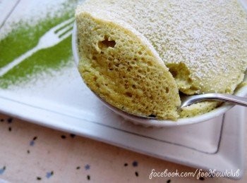 step10: 最后，撒上糖粉。舒芙蕾必须趁热吃因为这甜点会极速塌的下去