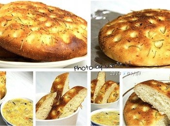 step7: 放進我那已預熱好的小小烤箱
在表面快要上色時
用另一張錫箔紙蓋在麵包上方
阻擋過熱的高溫直接烘烤導致表皮的焦黑
隨時翻開錫箔紙探探表皮色澤也是很重要的工作
以這樣的方式，我的《佛卡夏》也能烘烤得色、香、味俱足
一整個香氣教人已經忍不住食指大動了

※ 一般烤箱預熱至 180~200度，烘烤約 15 分鐘