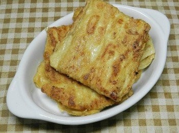 step3: 買炸好的豆包，也可買生的回家炸