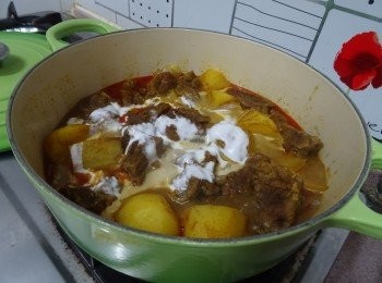 step10: **我用Kara 椰漿,　比罐裝較杰身同濃味.　 
**椰漿可增加香味同減輕辣度,　減辣同時， 顏色都會同時變淡。