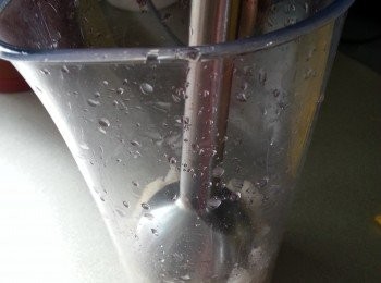 step2: 再將鴨梨用攪拌機打成蓉