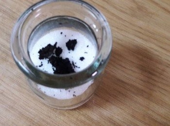 step5: 把香草籽移到容器中