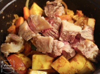 step8: 加埋牛坑腩炒勻
