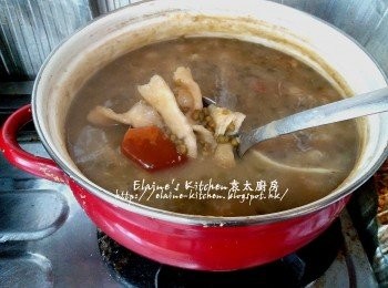 step8: 1小時後加入片糖慢慢拌勻至糖開始溶