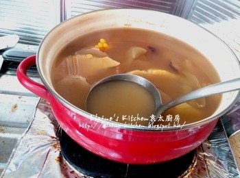 step7: 加少許鹽調味拌勻 , 轉用中火再煲滾後 , 熄火焗30分鐘即可