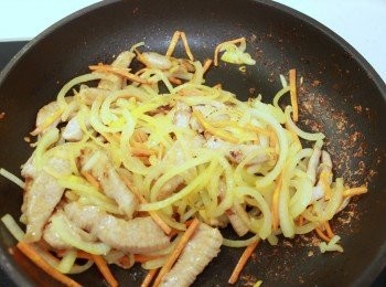 step3: 拌在ㄧ起翻炒。