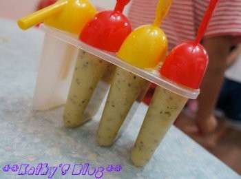 step5: 原來五個金奇異果都只係做到三條雪條，不過都夠我地三口子食啦~