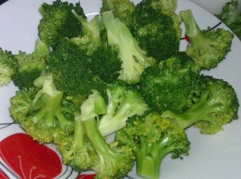 step7: 另外綠花椰菜先行川燙備用