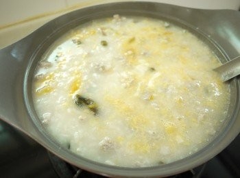 step6: 起鍋前再將雞蛋加入灑上蔥花即完成~