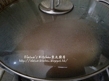 step3: 中火煮滾後蓋上蓋轉慢火煮1小時