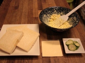 step4: 土司切白邊