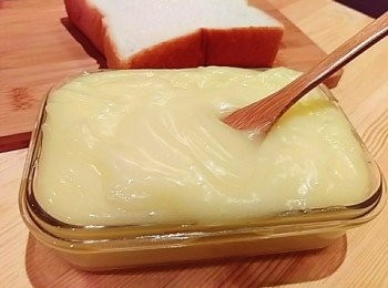 step7: 將製作好的沙拉醬裝入玻璃保鮮盒放入冰箱冰存 請勿碰水 保存期限1個月