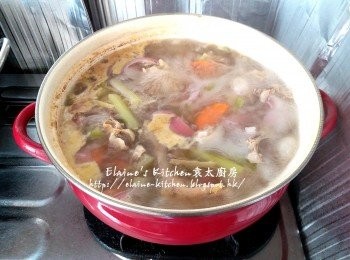 step6: 蓋上蓋轉慢火煲 1 1/2小時