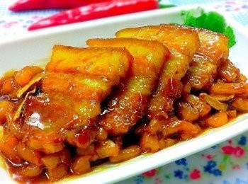 step3: 用萬家香香菇素蠔油滷出來的肉品顏色非常的漂亮~只有加上鳳梨~單純簡單的好味道~趕快試一試吧~