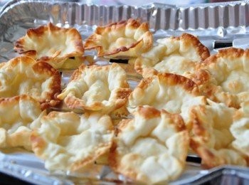 step3: 放入預熱烤香250度上下火烤，記得要不定時的翻轉均勻受熱，烤至微微焦黃即可