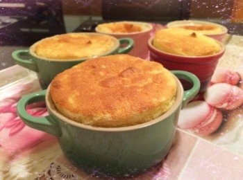 step3: 9.  放低架 
10.  180℃-190℃焗16分鐘即成