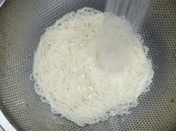 step3: 煮完後立即用冷水沖洗