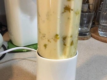 step10: 蒸好既南瓜加入淡奶，放入攪拌機打蓉變成南瓜露