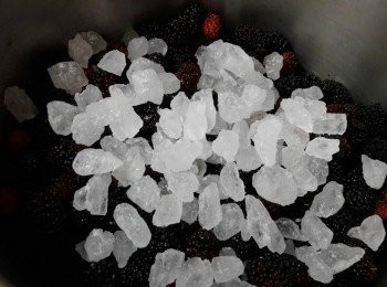 step2: 把冰糖加入