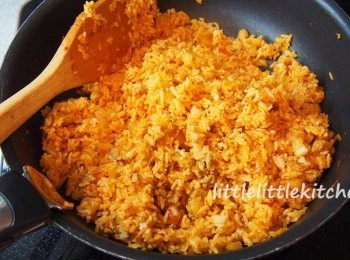 step3: 炒勻至免治肉熟透