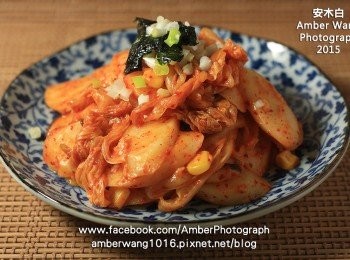 step5: 盛盤時，灑上海苔絲和些許蔥花即可食用。