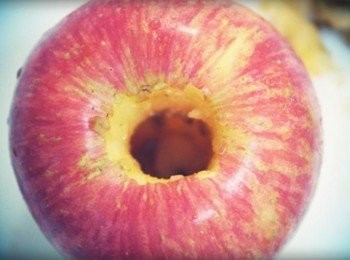 step2: 挖出一個洞~~ 底部不用挖空哦!!!