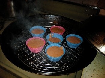 step5: 如果當天吃不完，就用保鮮膜包起來放進冰箱。想吃的時候可以將它重新蒸熱，或者放進微波爐加熱，味道都跟剛蒸好時一樣棒。
