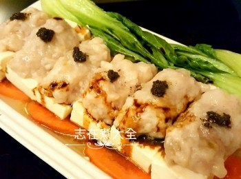 step2: 之後加上適量黑松露醬及淋上豉油，即可享用