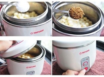 step2: 加入4大匙的冰糖和1大匙的桂花，再倒入400cc的熱水(冷熱水皆可，放熱水除了可快速蒸熟也可以更鬆軟)，外鍋1.5米量杯水，輕輕按下電源燉煮囉!